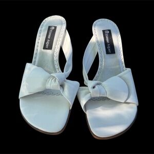 Etienne Aigner Sandals White‎ Bow Leather Open-Toe Kitten Brown Heel Shoes 7.5
